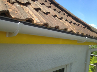 Guttering and weatherboard finish
