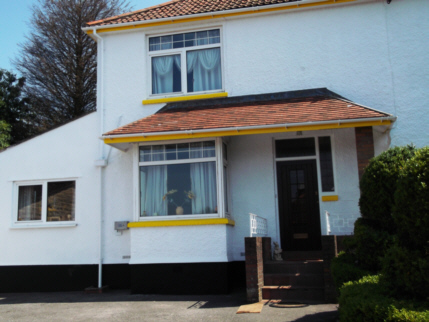 Exterior of house after Jacquelyn's paint has finished